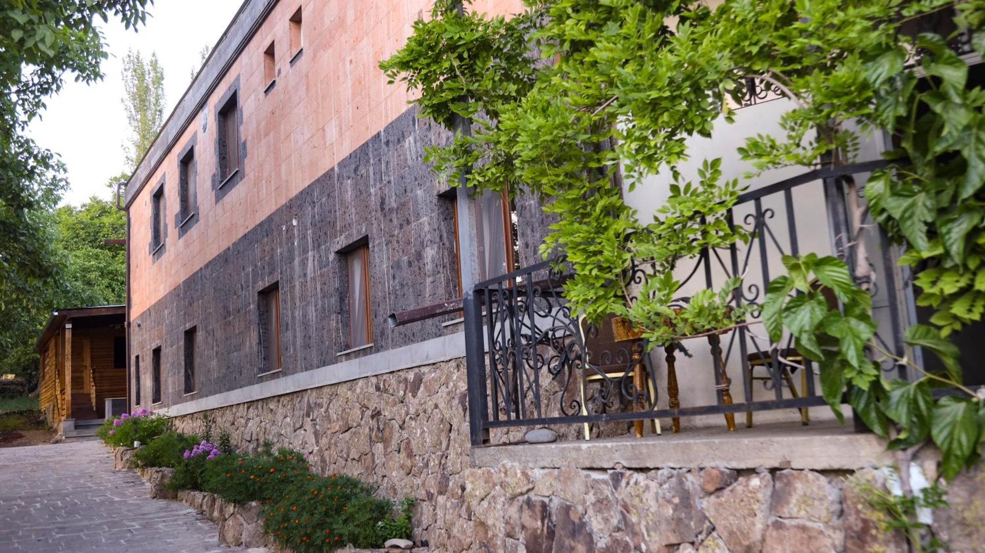 Old Byurakan Gouest House Экстерьер фото